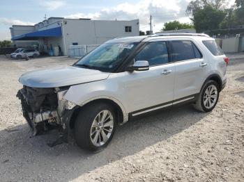  Salvage Ford Explorer