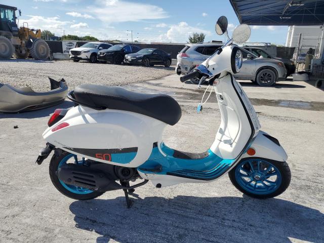  Salvage Vespa Primavera 