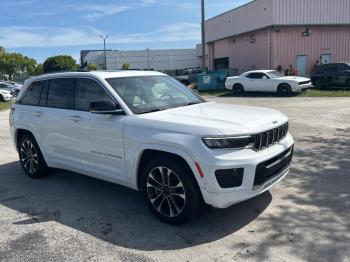  Salvage Jeep Grand Cherokee