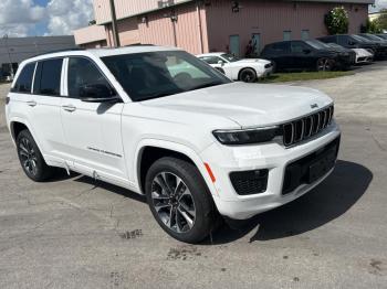  Salvage Jeep Grand Cherokee