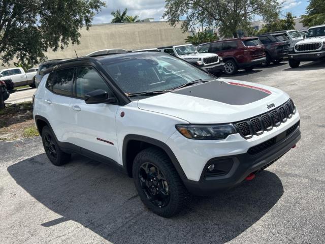  Salvage Jeep Compass