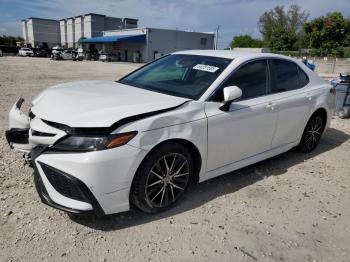  Salvage Toyota Camry