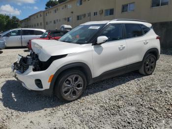  Salvage Kia Seltos