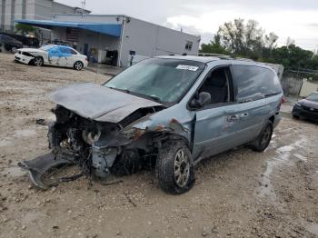  Salvage Chrysler Minivan