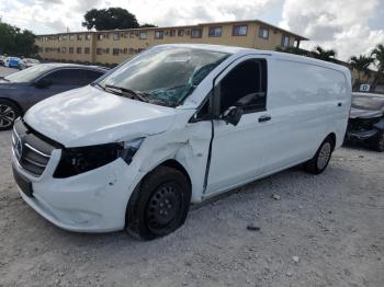  Salvage Mercedes-Benz Metris