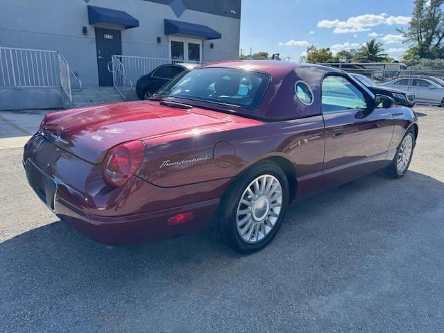 Ford Thunderbird Image 5