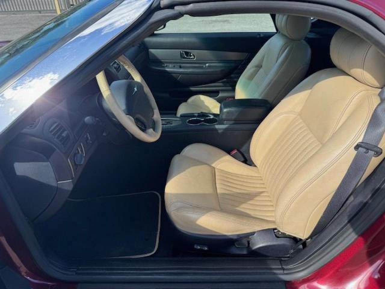 Ford Thunderbird Image 12