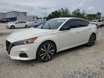  Salvage Nissan Altima