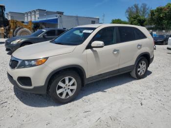  Salvage Kia Sorento