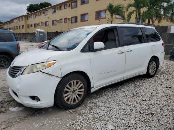  Salvage Toyota Sienna