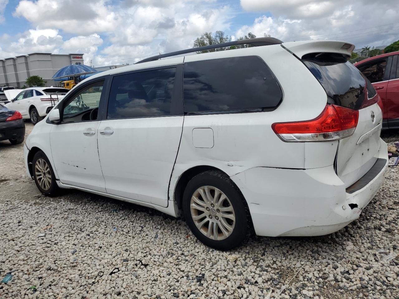 Toyota Sienna Xle Image 13