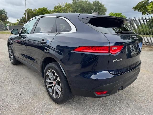 Jaguar F-PACE Premium Image 9