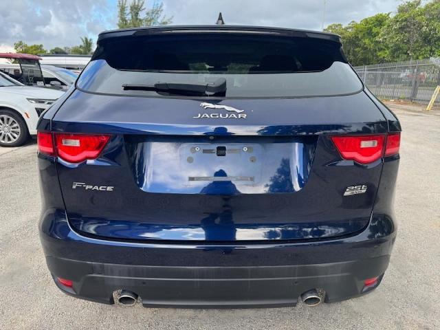 Jaguar F-PACE Premium Image 13