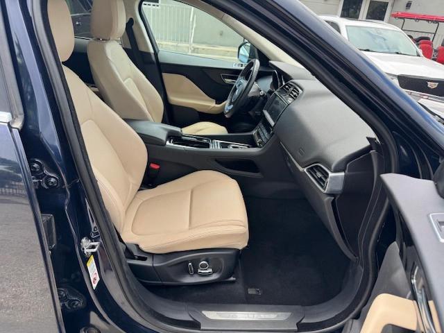 Jaguar F-PACE Premium Image 12