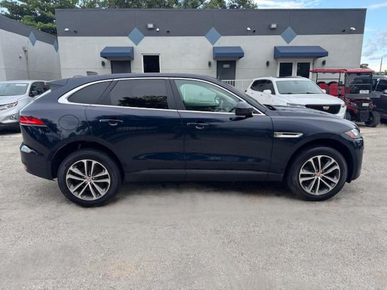 Jaguar F-PACE Premium Image 7