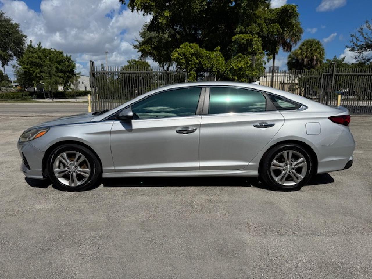 Hyundai SONATA Sport Image 12