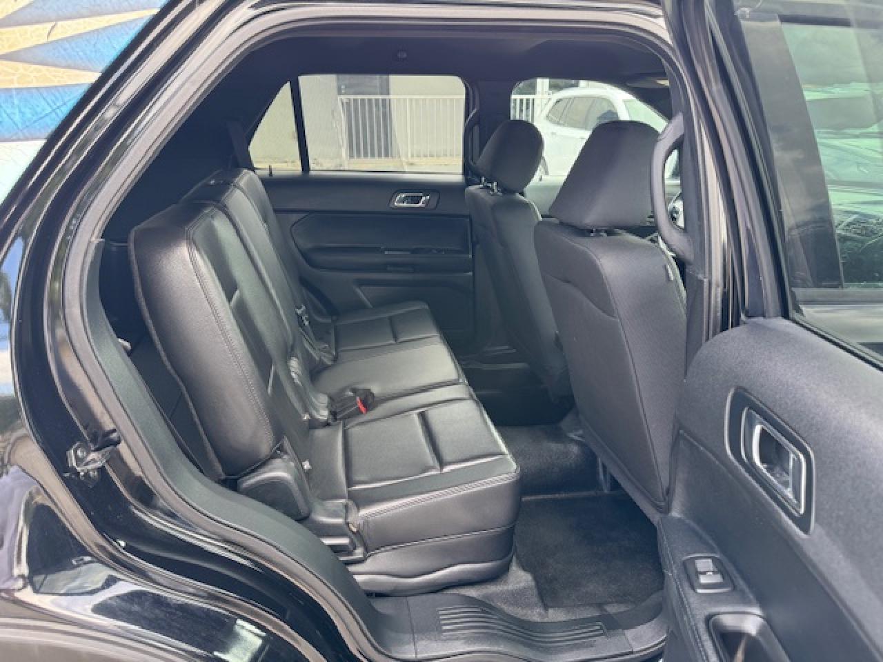 Ford Explorer Police Interceptor Image 9