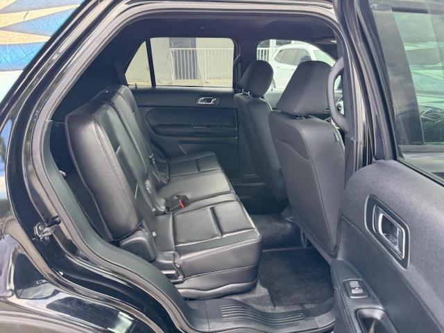 Ford Explorer Police Interceptor Image 9