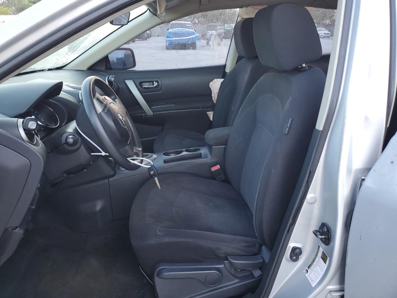 Nissan Rogue S Image 4