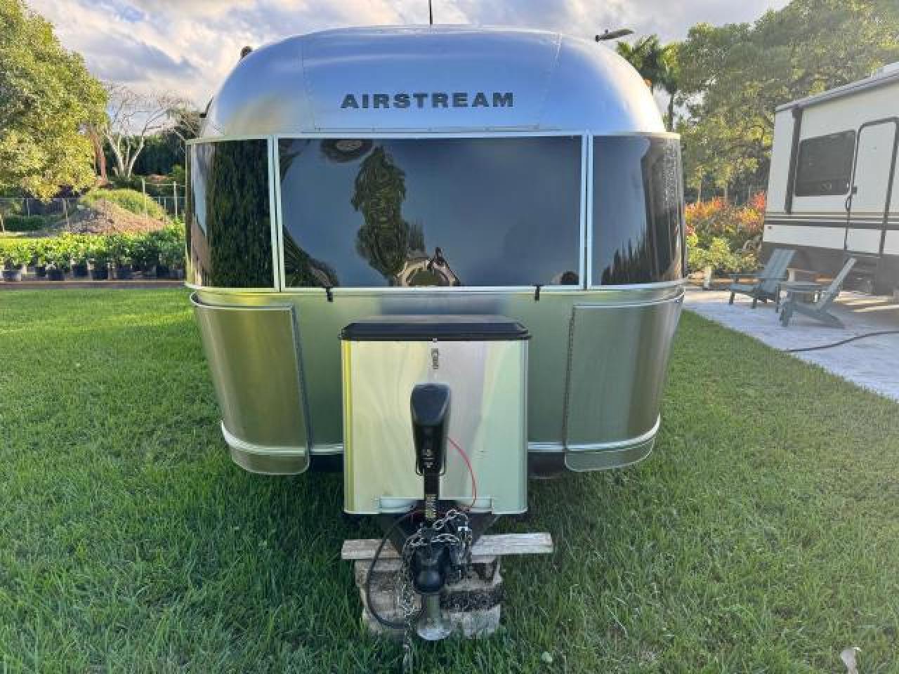 Airstream Interl28rb Image 5