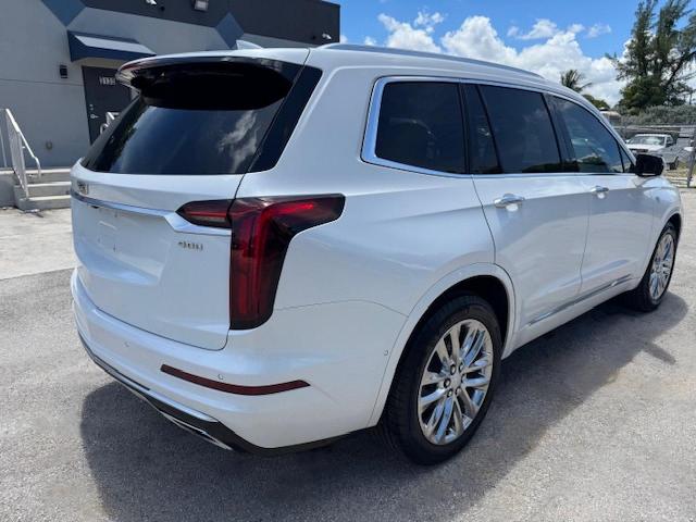 Cadillac XT6 Premium Luxury Image 2