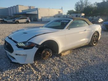  Salvage Ford Mustang