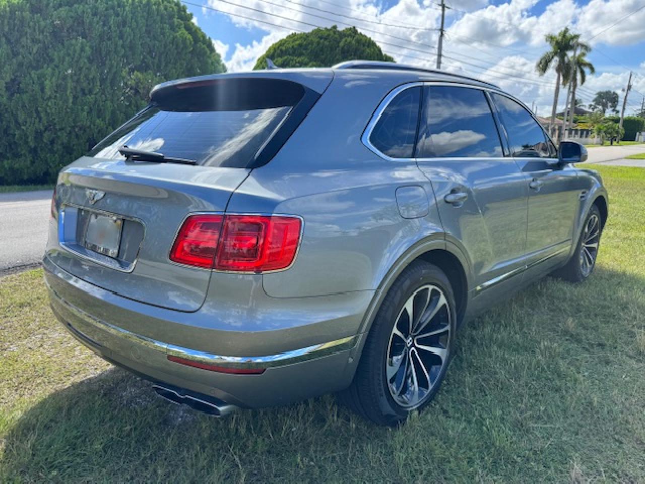 Bentley Bentayga Image 3