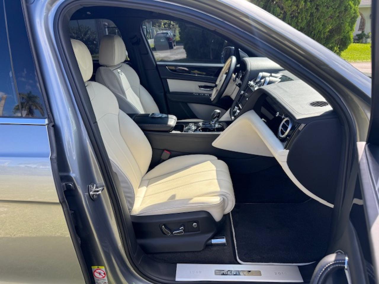 Bentley Bentayga Image 9