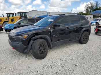  Salvage Jeep Cherokee