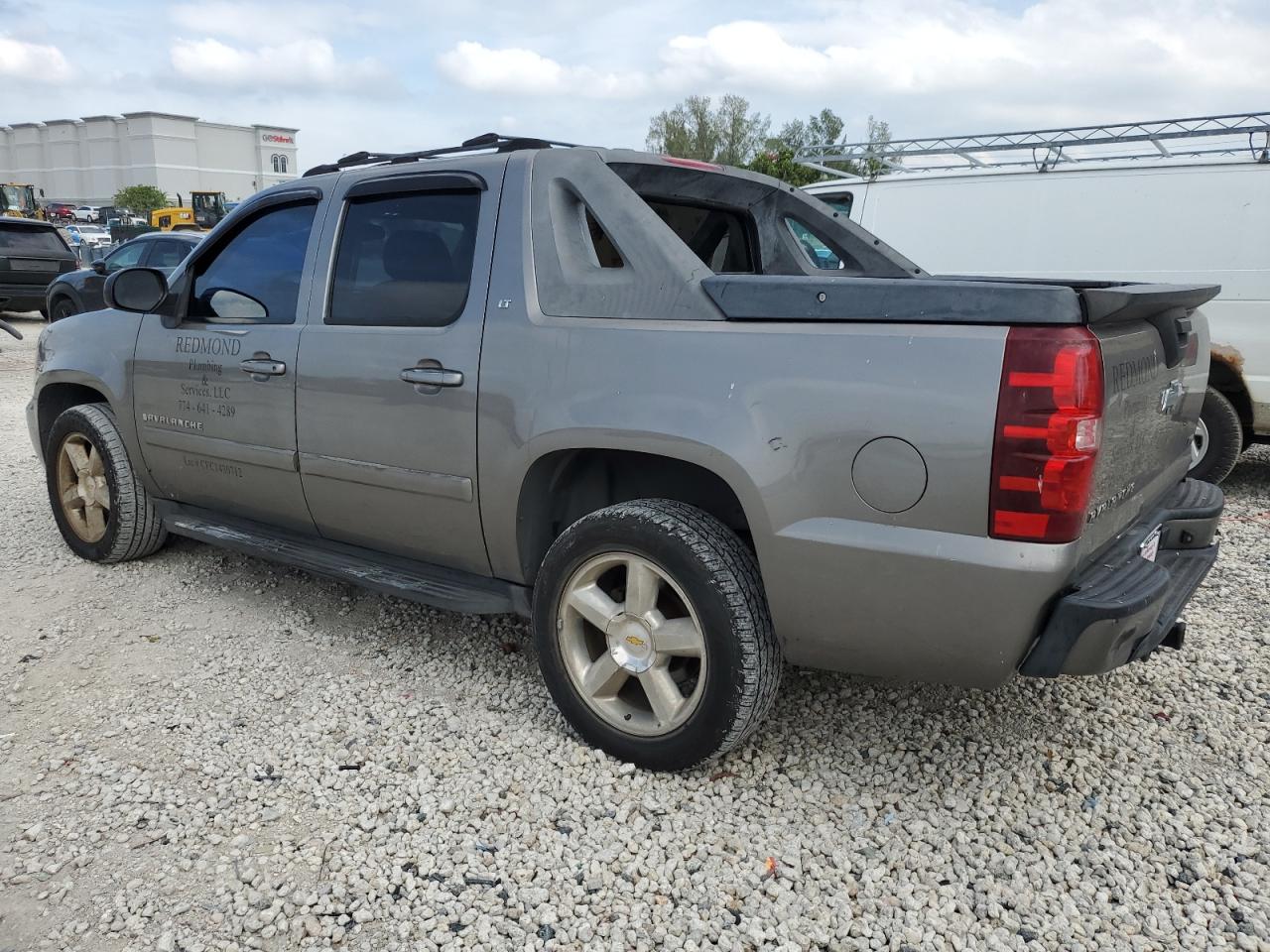 Chevrolet Avalanche C1500 Image 2