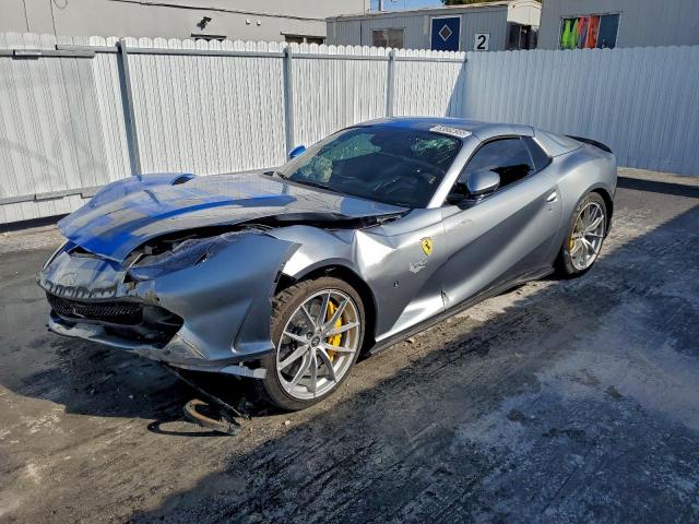  Salvage Ferrari 812