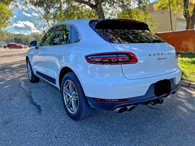 Porsche Macan S Image 3