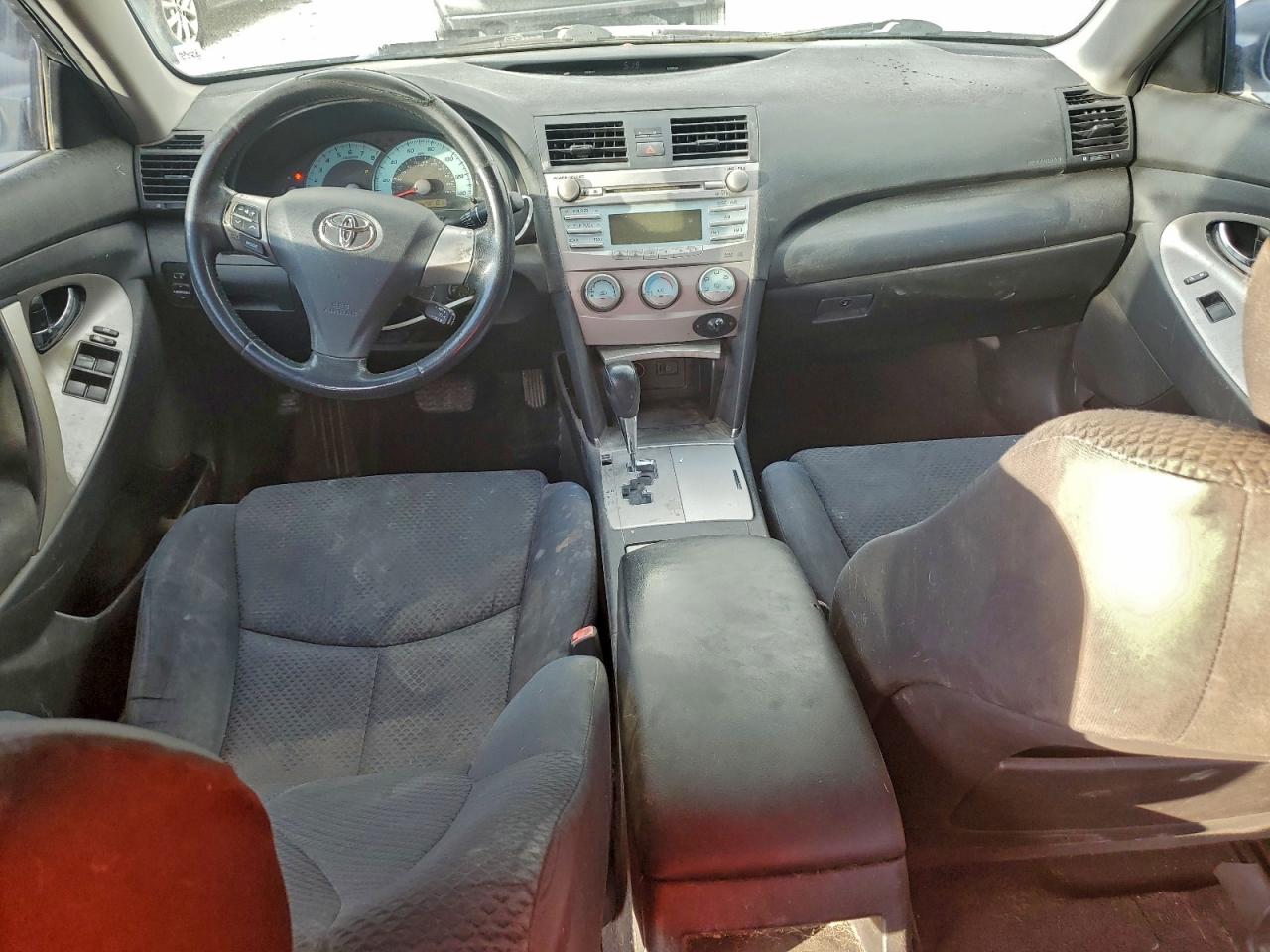 Toyota Camry Ce Image 5