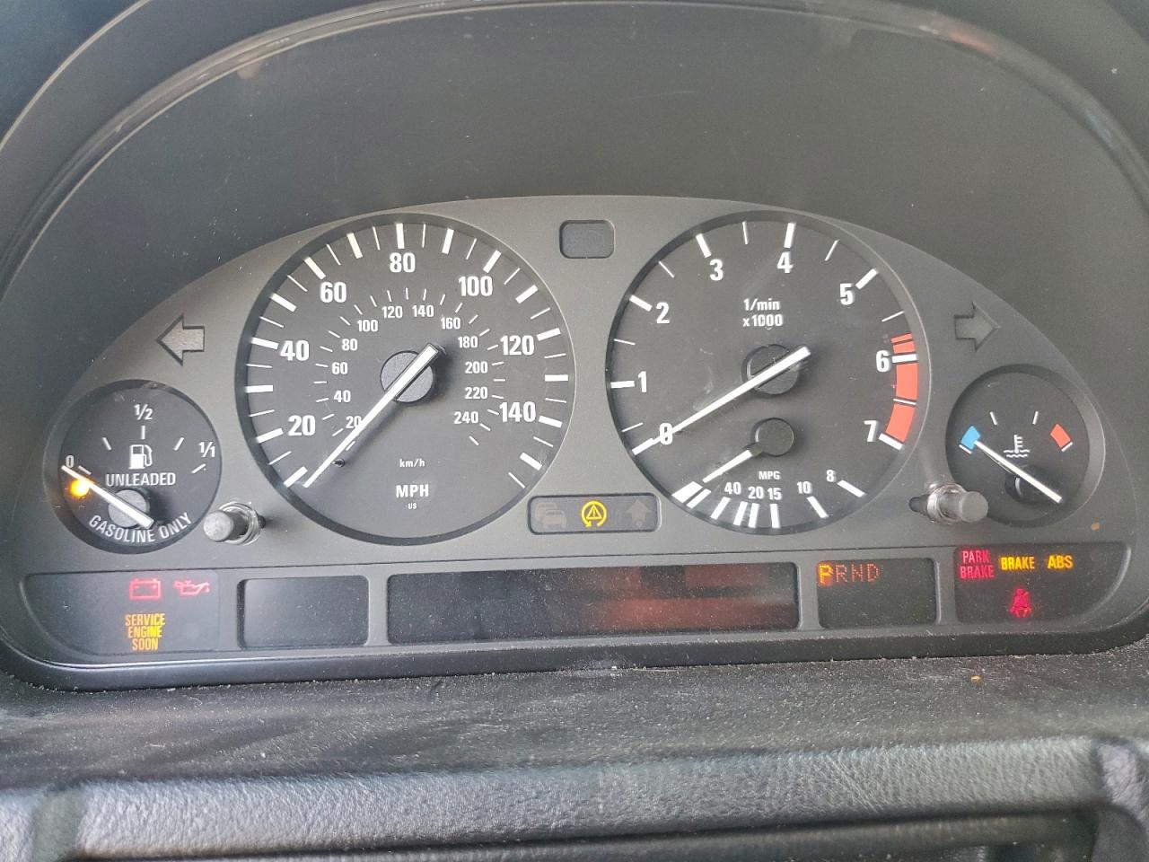 BMW X Series 4.4i Image 10