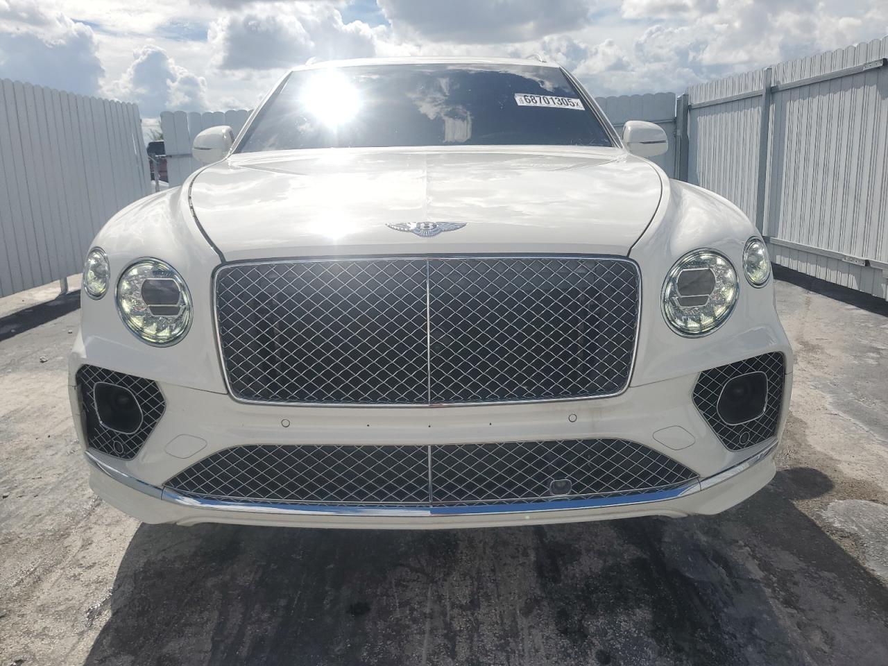 Bentley Bentayga Image 8