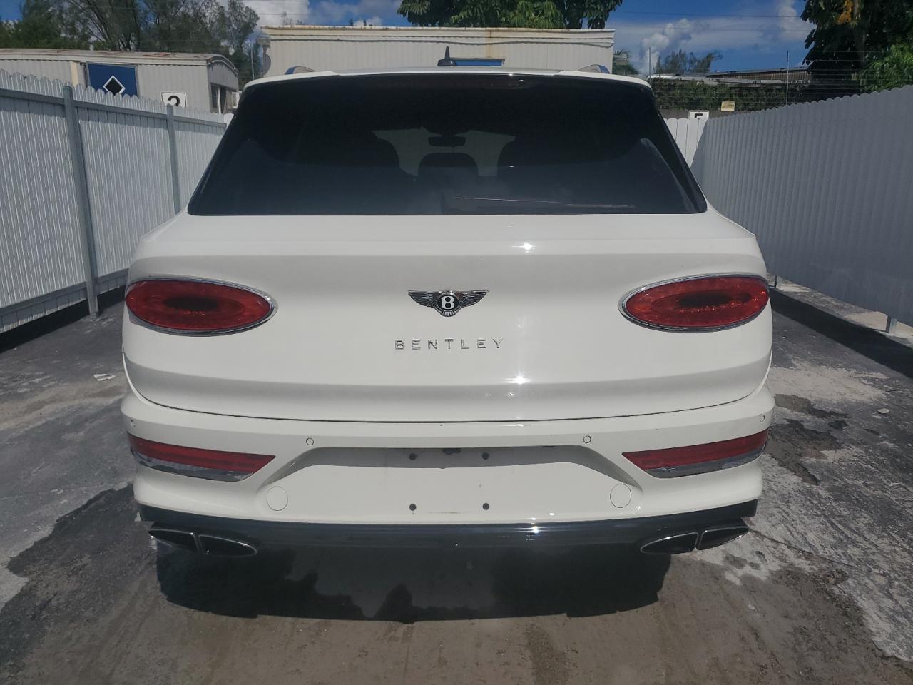 Bentley Bentayga Image 7