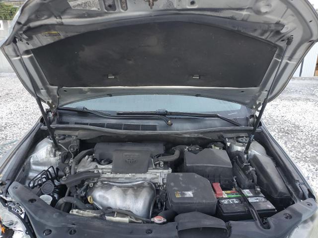 Toyota Camry Le Image 11