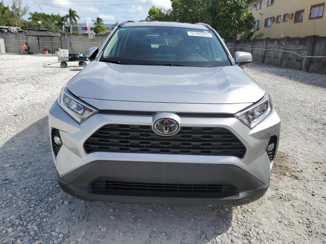 Toyota RAV4 Xle Image 3