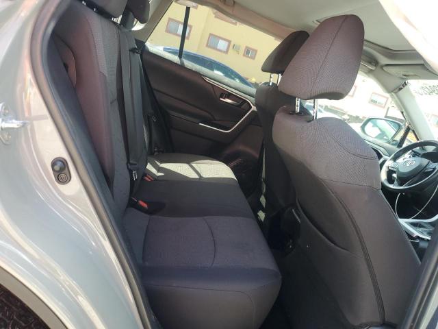 Toyota RAV4 Xle Image 8