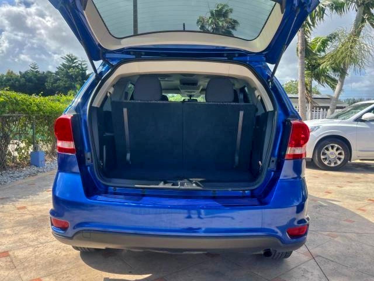 Dodge Journey Sxt Image 3