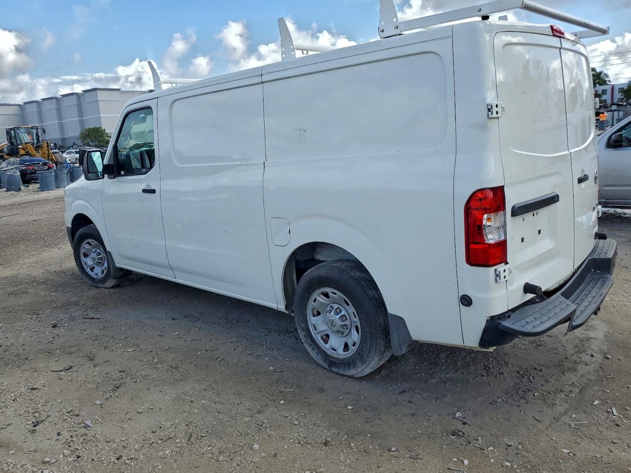 Nissan Nv 1500 S Image 8