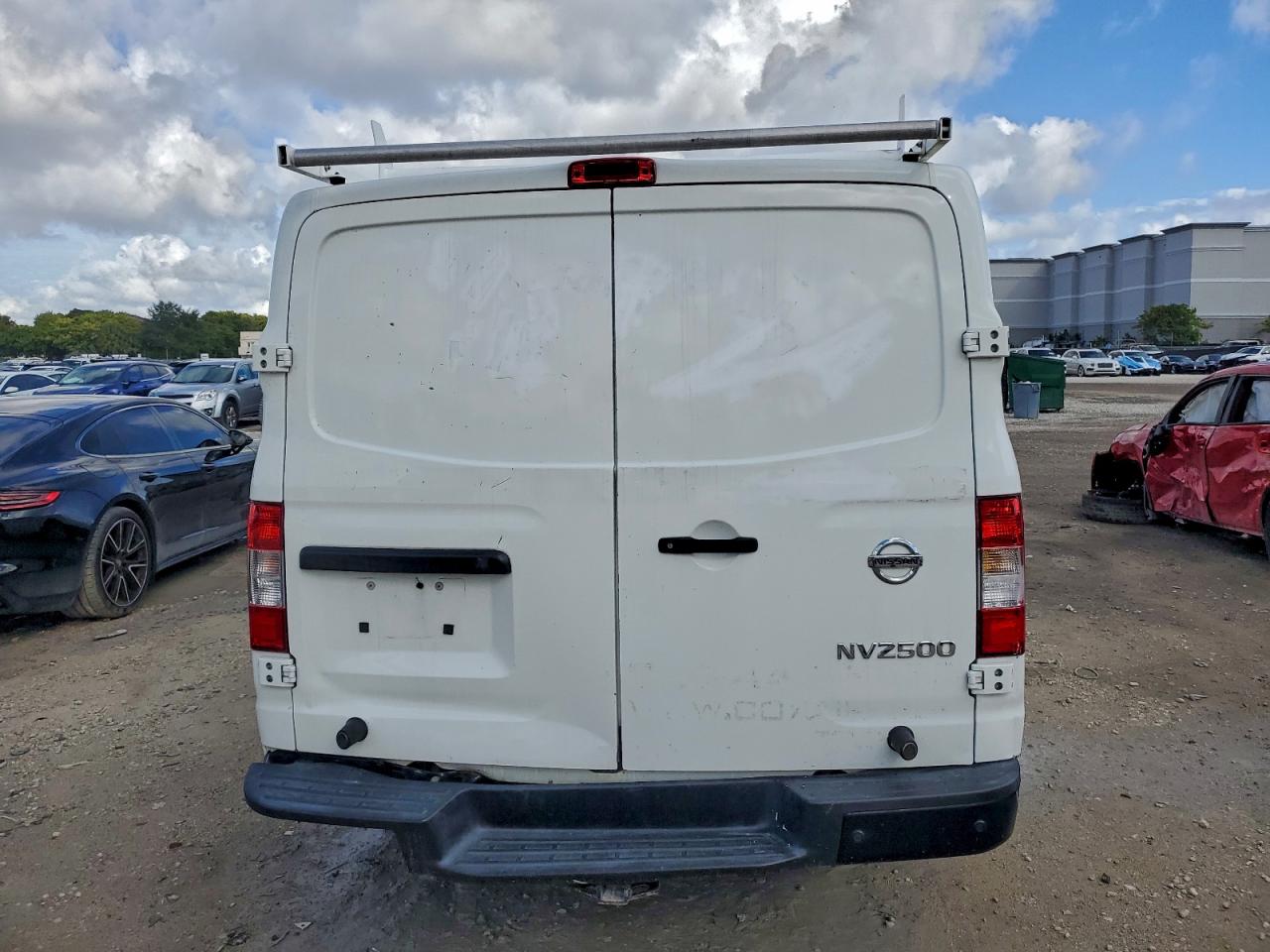 Nissan Nv 1500 S Image 5