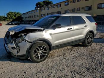  Salvage Ford Explorer