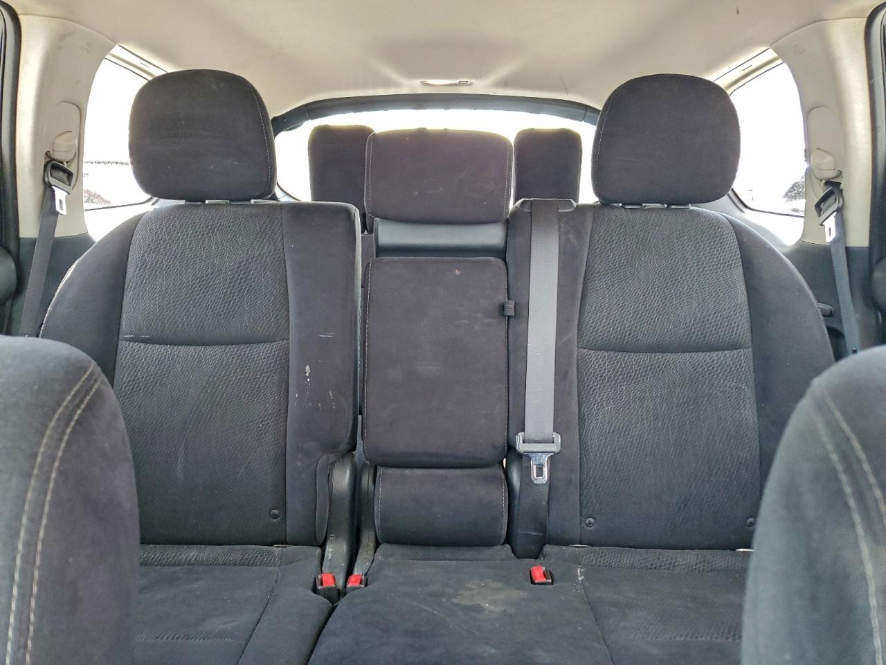 Nissan Pathfinder S Image 10