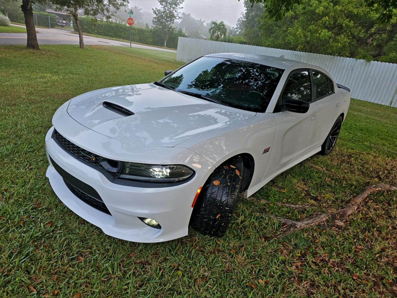 Dodge Charger Scat Pack Image 2