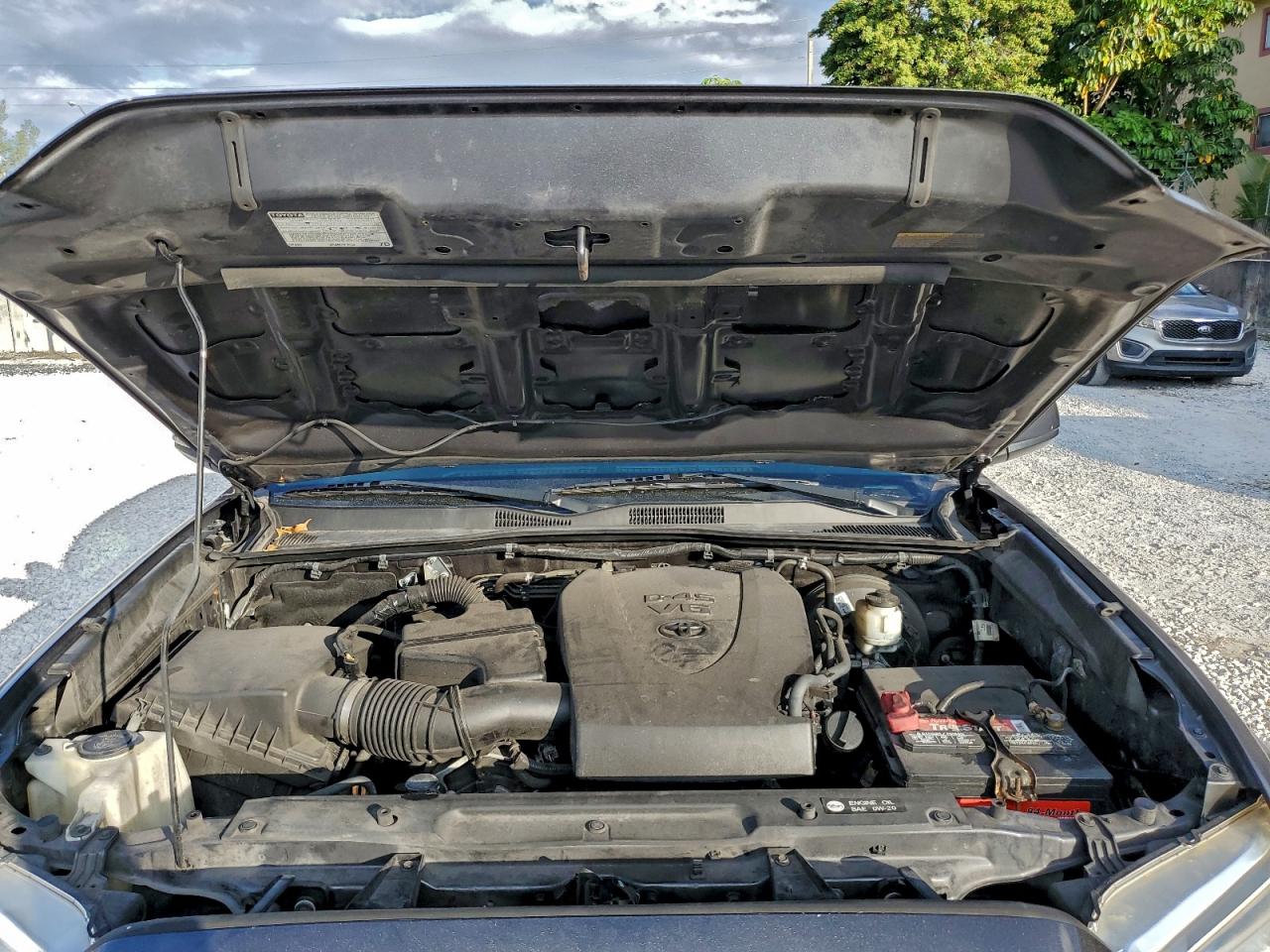 Toyota Tacoma Double Cab Image 11