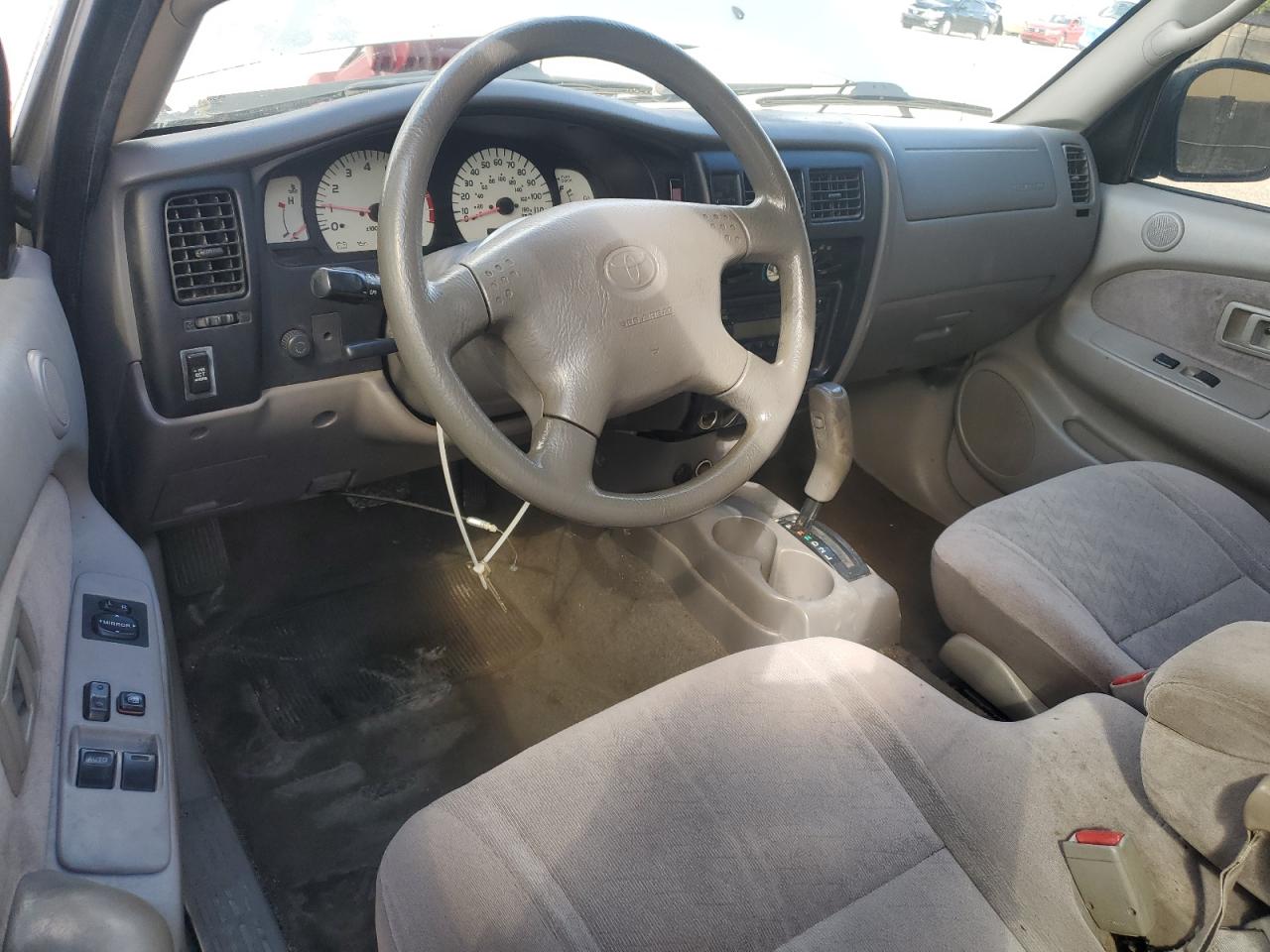 Toyota Tacoma Xtracab Prerunner Image 11