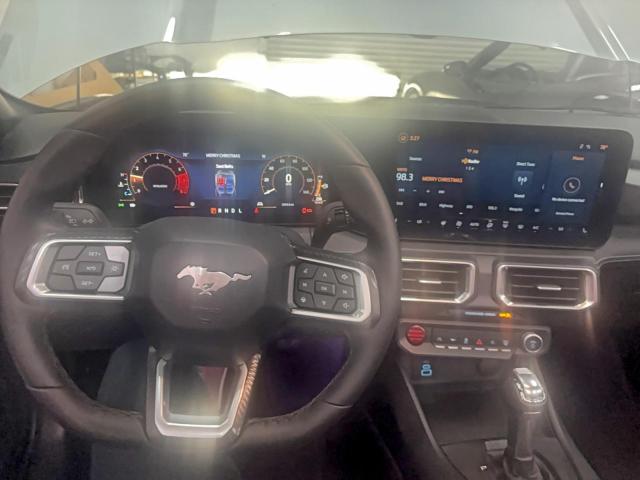 Ford Mustang Image 8