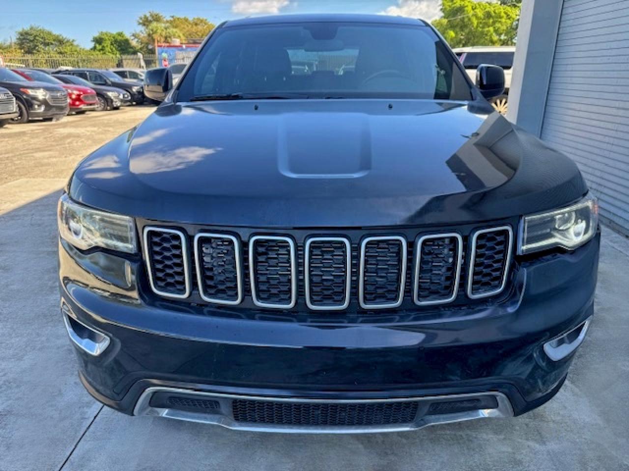 Jeep Grand Cherokee Laredo Image 7