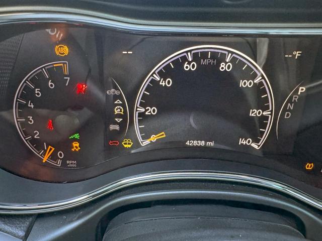 Jeep Grand Cherokee Laredo Image 8